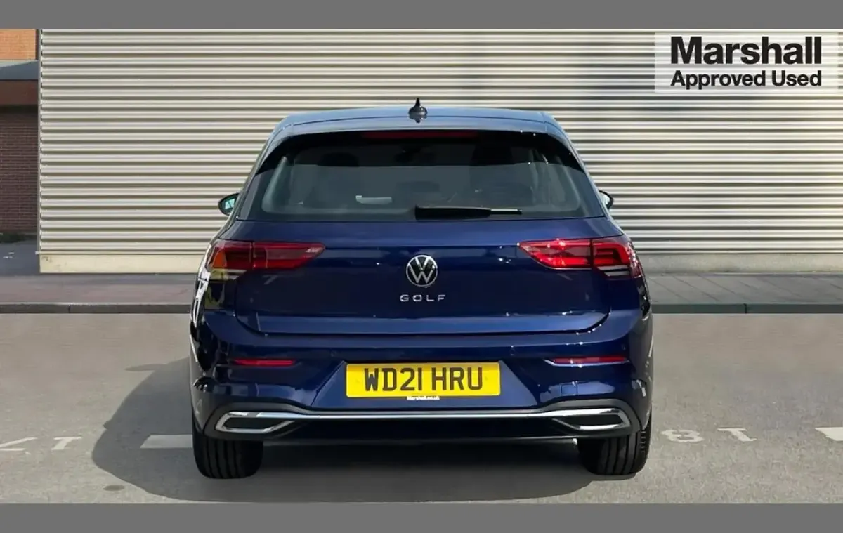 Used VW Golf VIII Style 128 HP (94 kW) 2021 Blue Hatchback