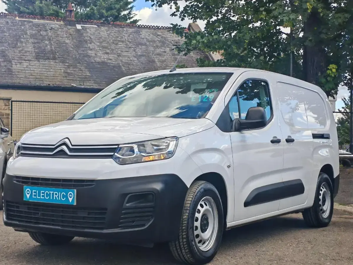 Used Citroën Berlingo 98 kW (134 HP) 2025 White MPV