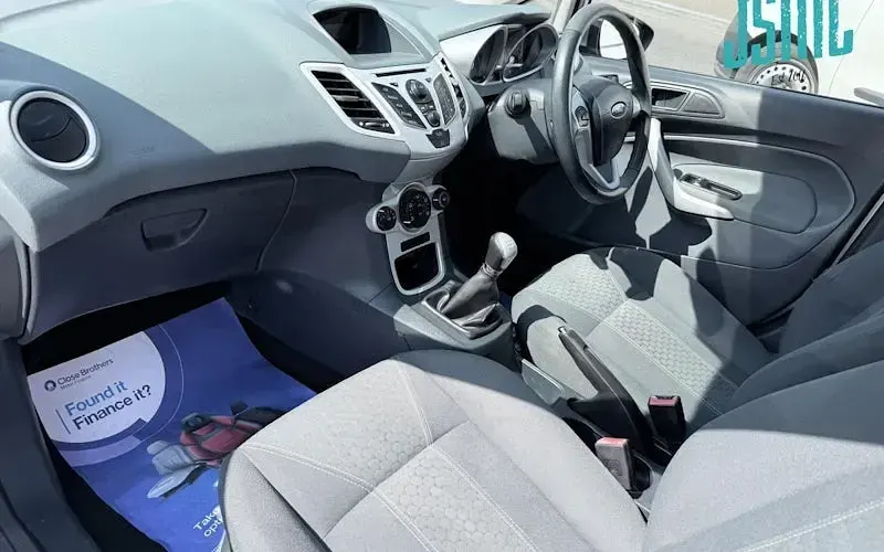 Used Ford Fiesta Zetec 82 HP (60 kW) 2012 Hatchback