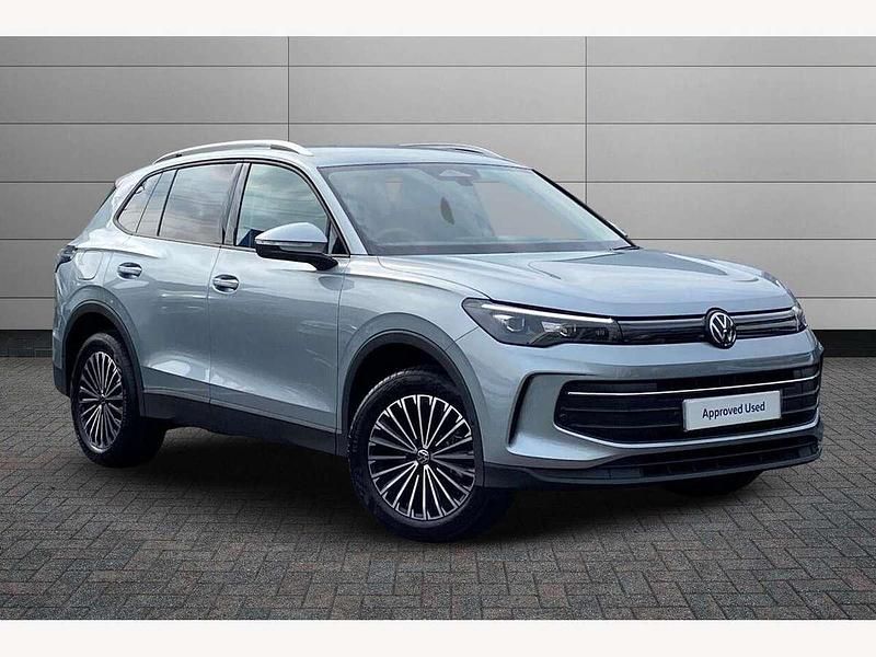 Silver Used 2025 VW Tiguan Match SUV | £33,450 (Expensive) - Image 1/3