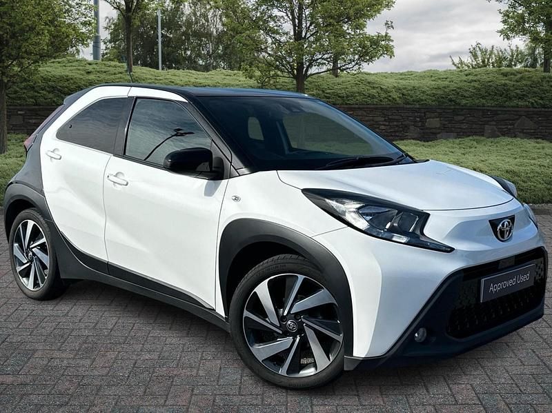 White Used 2023 Toyota Aygo X SUV | £12,895 - Image 1/4