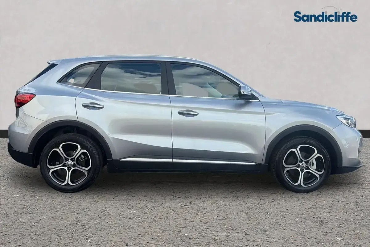 Used MG ZS SE 196 HP (144 kW) 2024 Metallic  monument silver SUV