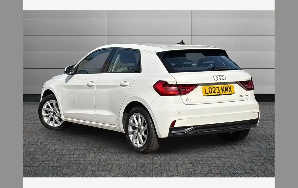 Used Audi A1 Sport 95 HP (69 kW) 2023 White SUV