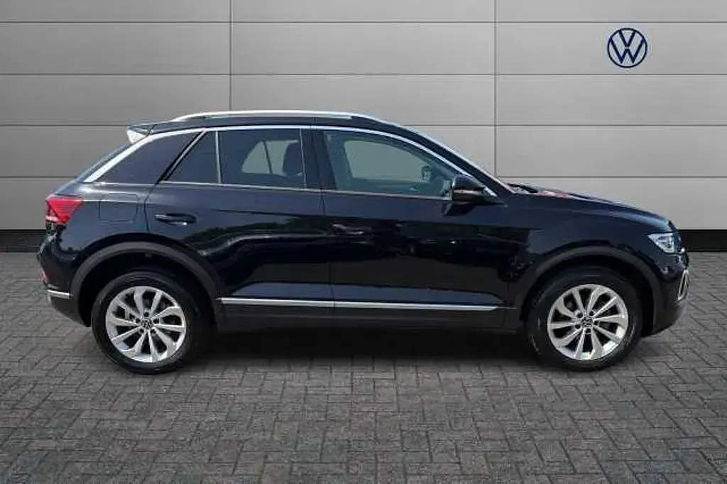 Used VW T-Roc Style 150 HP (110 kW) 2025 Black SUV