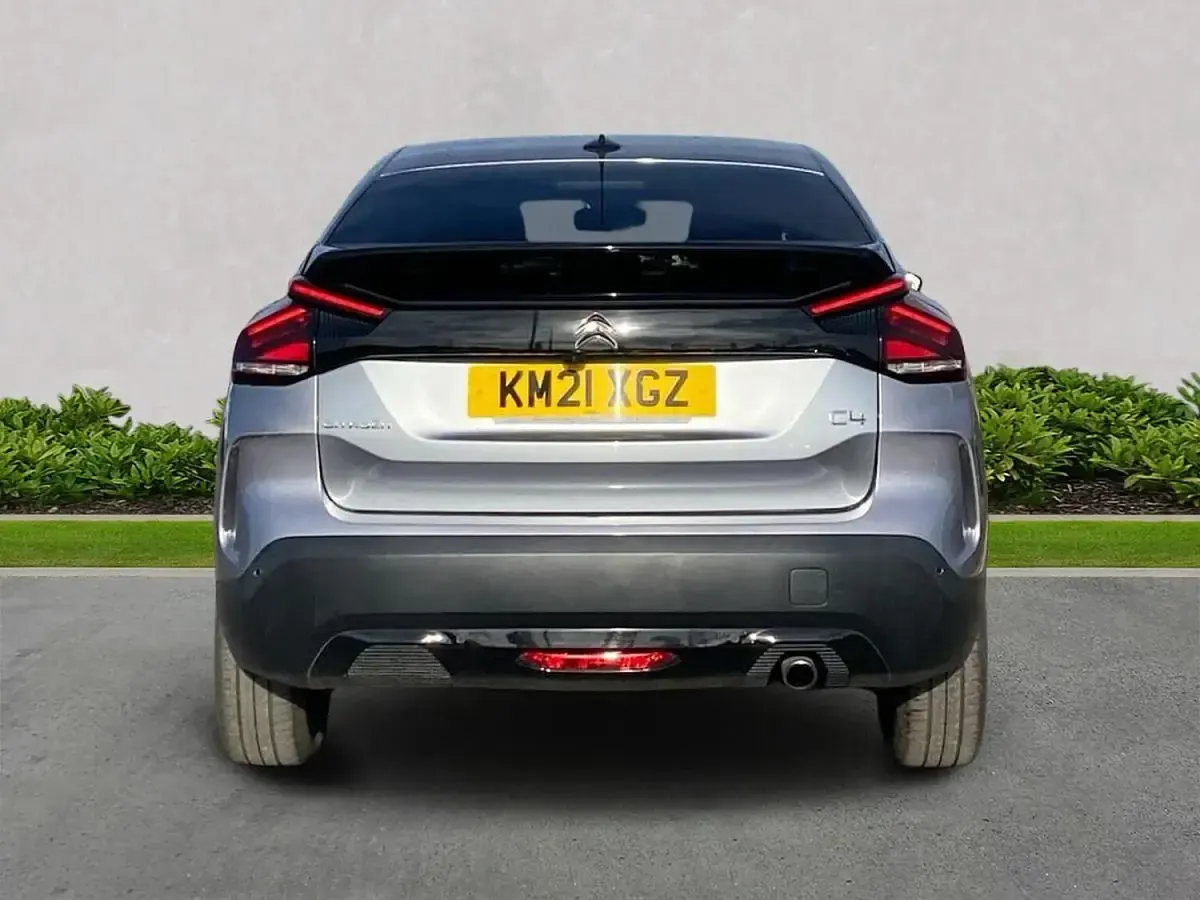 Used Citroën C4 Shine 130 HP (95 kW) 2021 Grey Hatchback