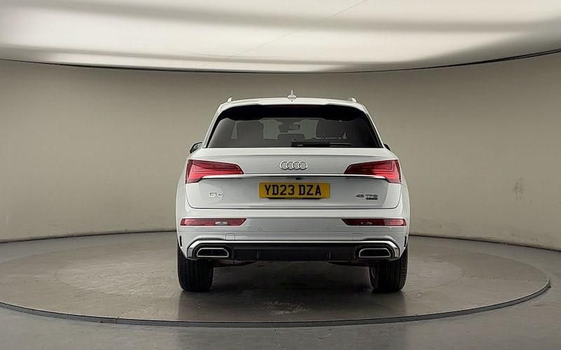 Used Audi Q5 S-Line 265 HP (194 kW) 2023 White SUV