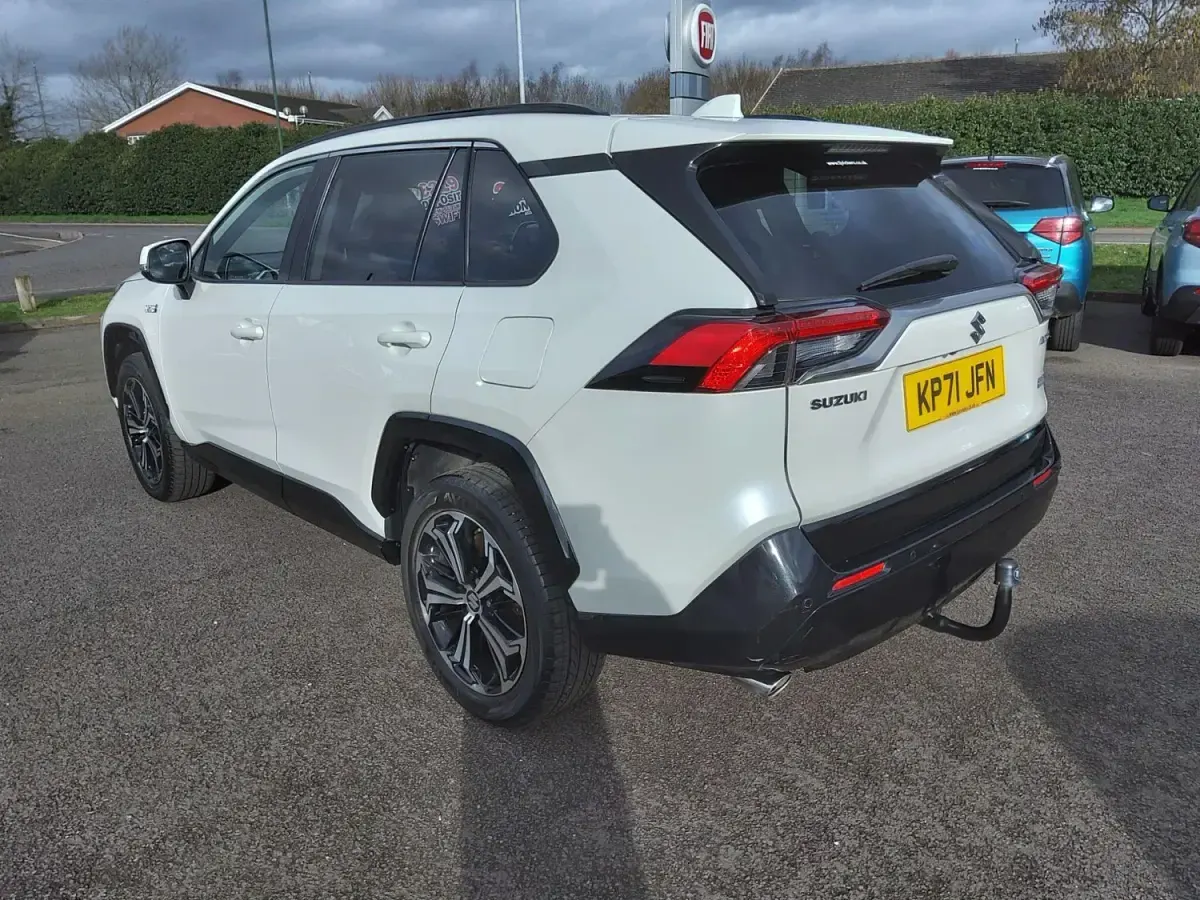 Used Suzuki Across 306 HP (225 kW) 2021 White SUV