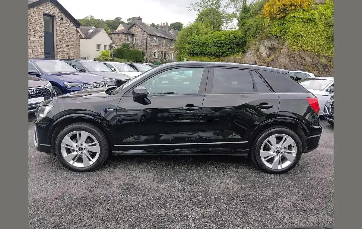 Used Audi Q2 S-Line 147 HP (108 kW) 2024 Black SUV