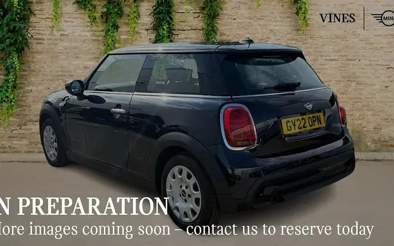 Used Mini ONE Classic 102 HP (75 kW) 2022 Black Hatchback