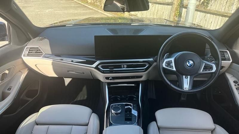 Used BMW 330e M Sport 288 HP (211 kW) 2022 Blue Estate