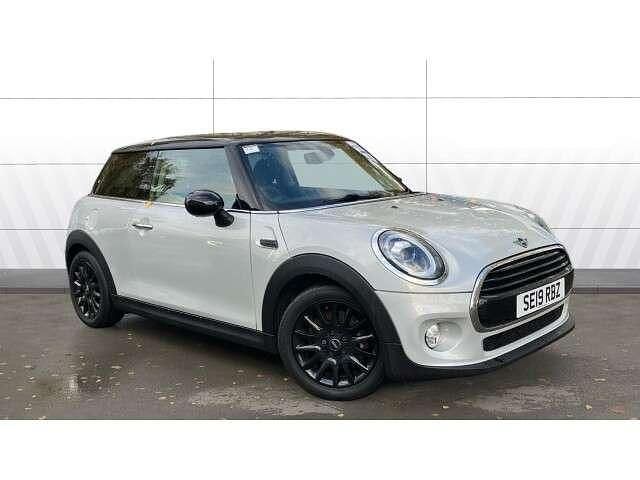 Silver Used 2019 Mini Cooper Classic Hatchback | £10,609 (Good price) - Image 1/4
