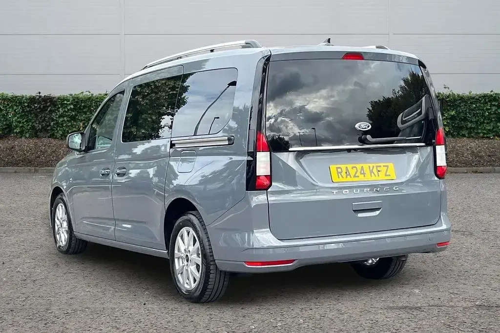 Used Ford Tourneo Connect Titanium 122 HP (89 kW) 2024 MPV