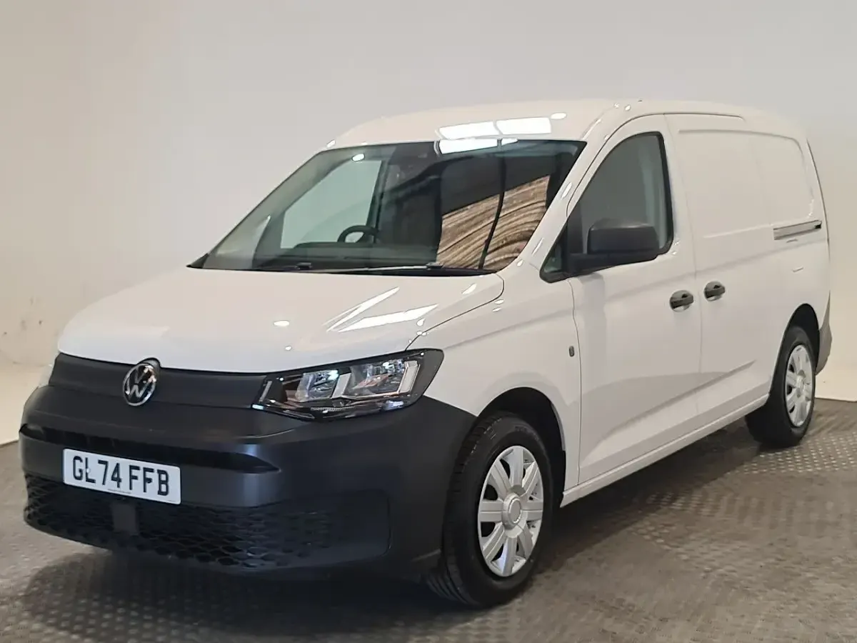 Used VW Caddy Maxi Business 102 HP (75 kW) 2024 White MPV