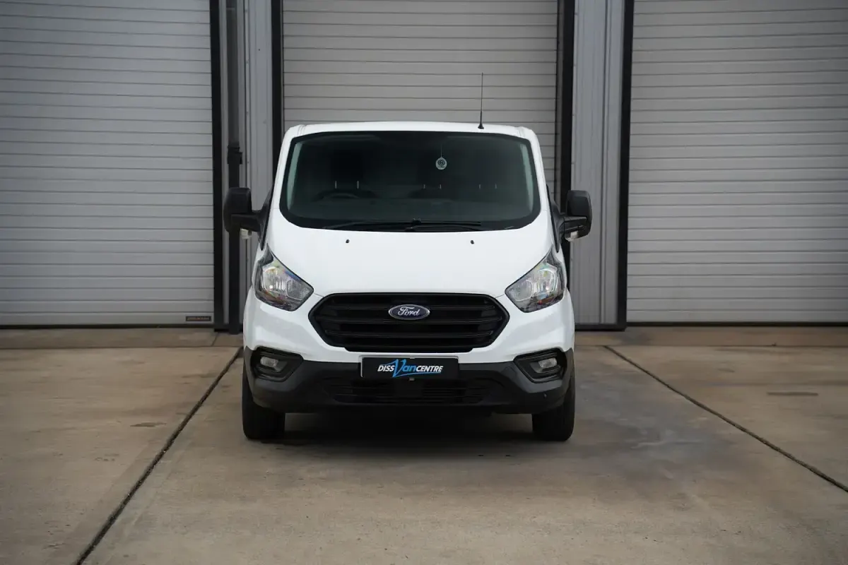 Used Ford Transit Custom 105 HP (77 kW) 2019 White Van