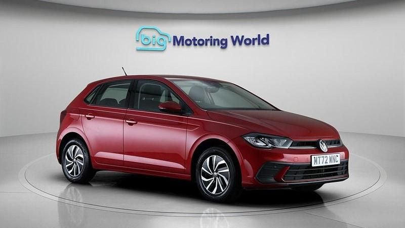 Begagnad VW Polo S 80 HK (58 kW) 2022 Röd Halvkombi