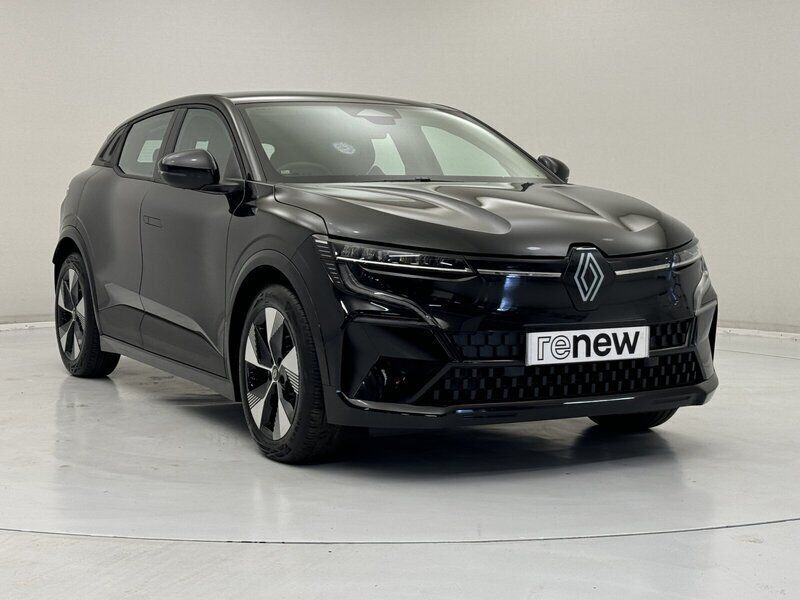 Metallic diamond black New 2024 Renault Mégane Hatchback | £24,450 - Image 1/4