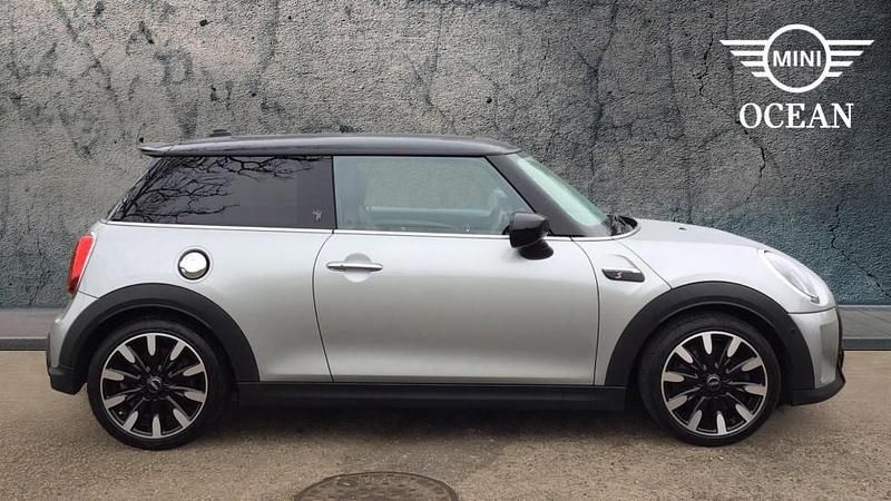 Usado Mini Cooper S Exclusive 176 HP (129 kW) 2024 Prateado Citadino