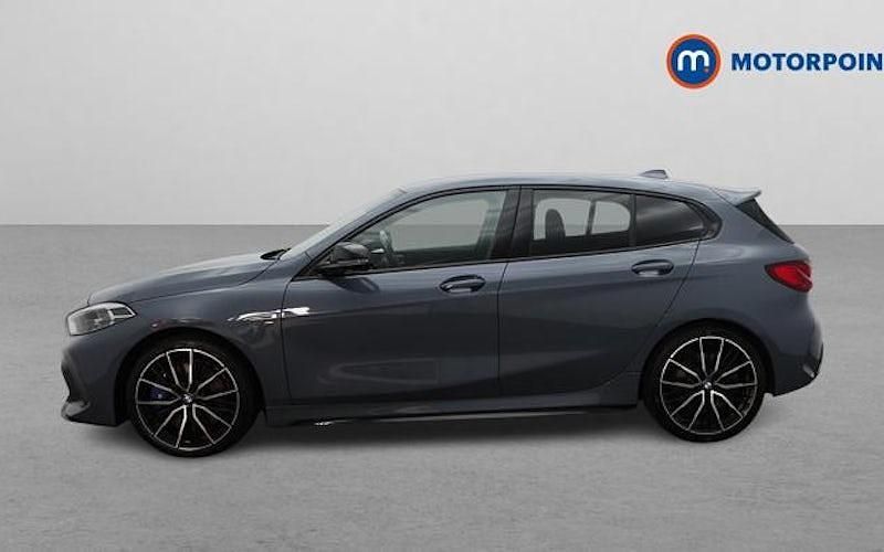 Usado BMW M135 306 CV (225 kW) 2023 Gris Utilitario