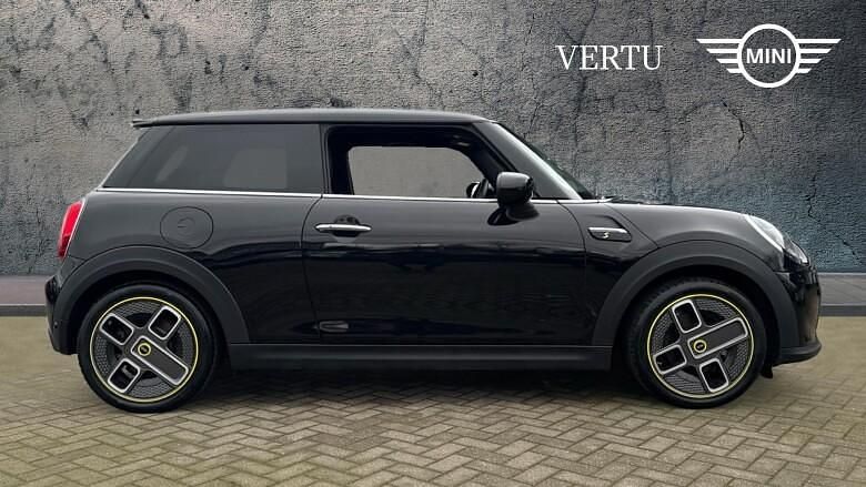 Used Mini Cooper S Level 2 135 kW (184 HP) 2023 Hatchback