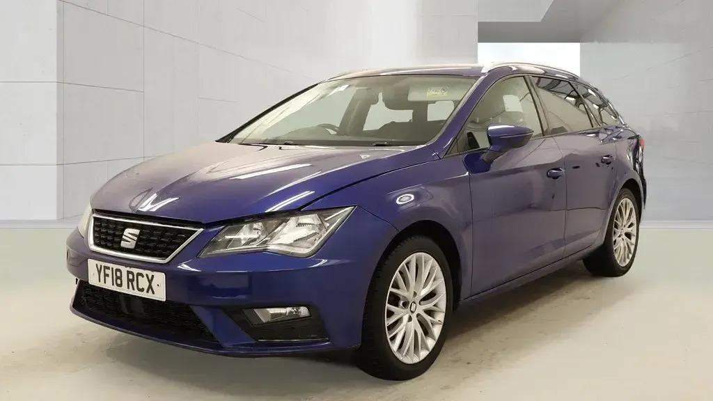 Begagnad Seat Leon SE Dynamic 2018 Blå Kombi