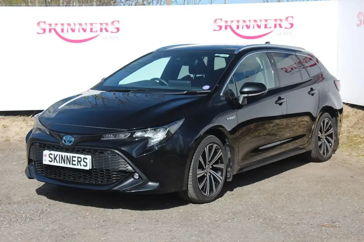 Used Toyota Corolla Design 122 HP (89 kW) 2021 Black Estate
