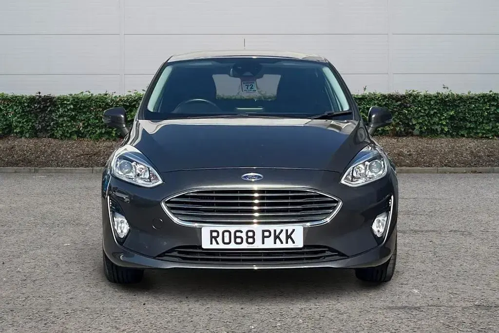 Usado Ford Fiesta Titanium 2018 Cinzento Citadino