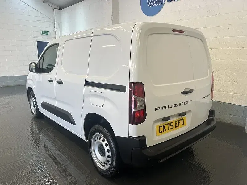 Used Peugeot Partner 131 HP (96 kW) 2025 White MPV