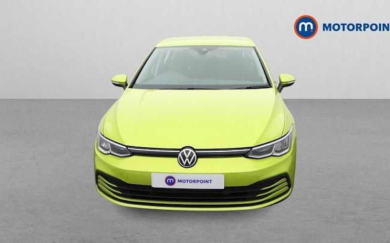 Used VW Golf VIII Life 116 HP (85 kW) 2023 Yellow Hatchback