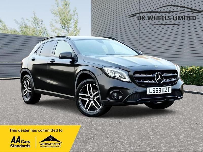 Used Mercedes GLA180 Urban 122 HP (89 kW) 2019 Black SUV