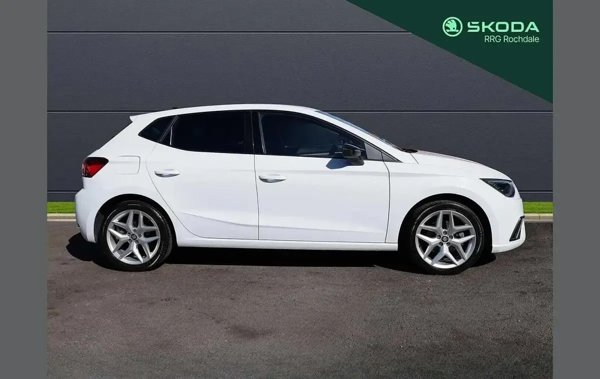 Used Seat Ibiza FR 108 HP (79 kW) 2021 White Hatchback