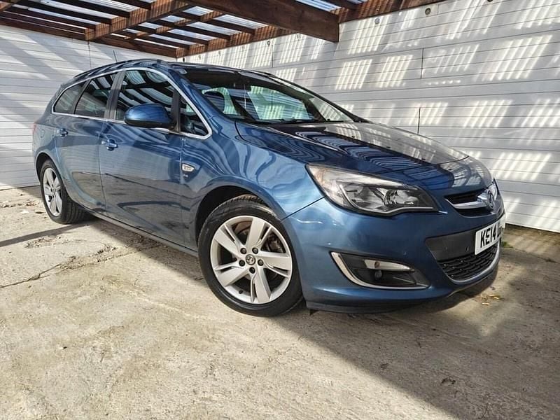 Used Vauxhall Astra SRi 165 HP (121 kW) 2014 Blue Estate