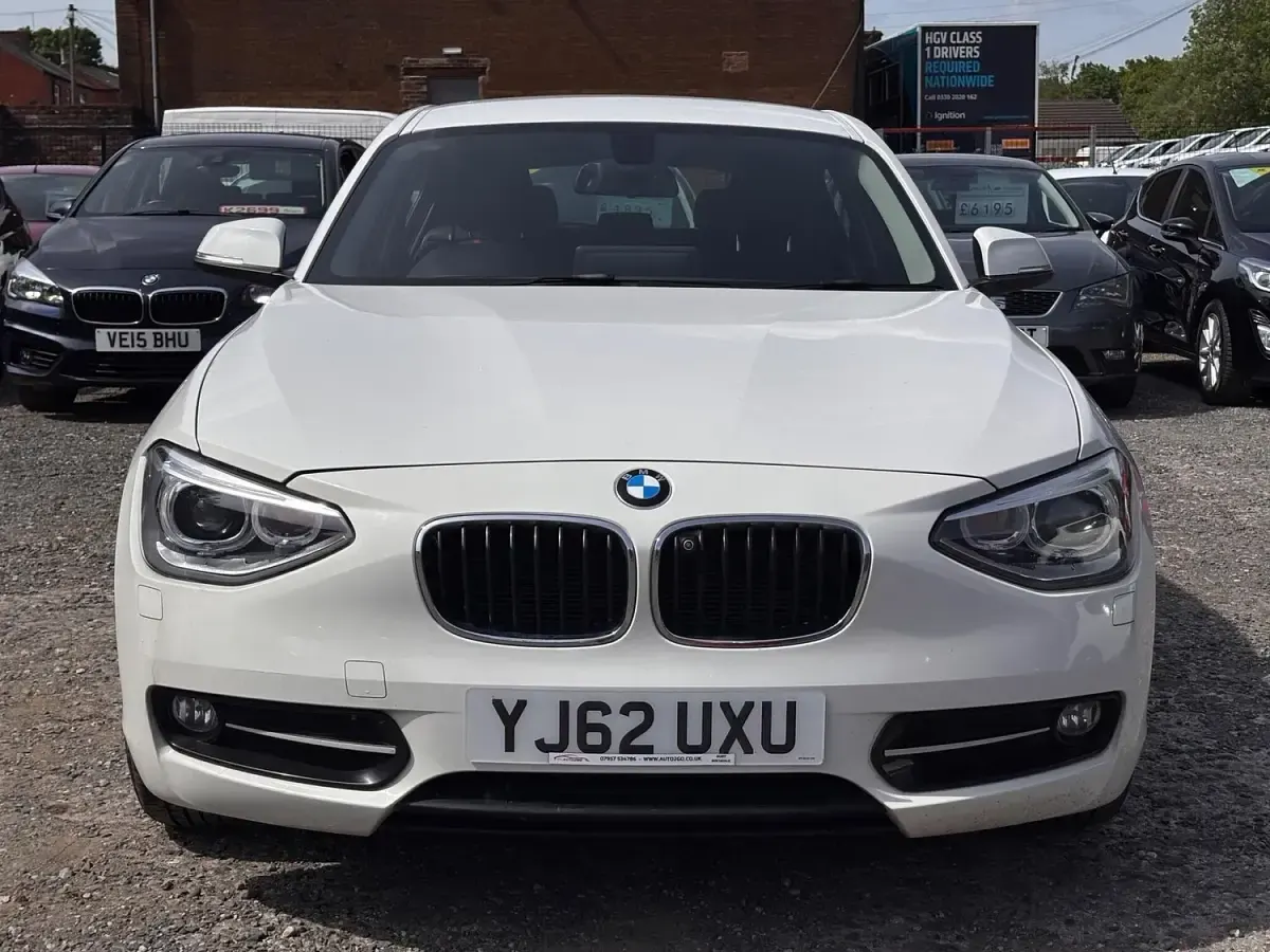 Used BMW 116 Sport Line 136 HP (100 kW) 2024 White Hatchback