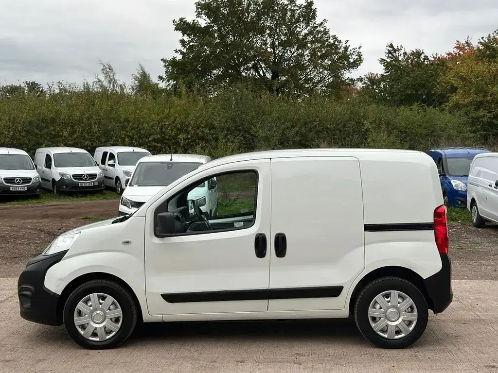 Usado Fiat Fiorino 80 HP (58 kW) 2019 Branco Monovolume