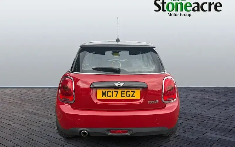 Used Mini Cooper Hatch 136 HP (100 kW) 2017 Red Hatchback