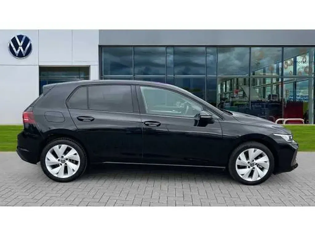 Used VW Golf VIII 204 HP (150 kW) 2025