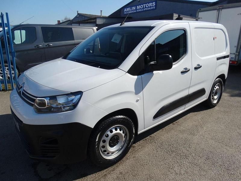 Used Citroën e-Berlingo 100 kW (136 HP) 2023 White MPV
