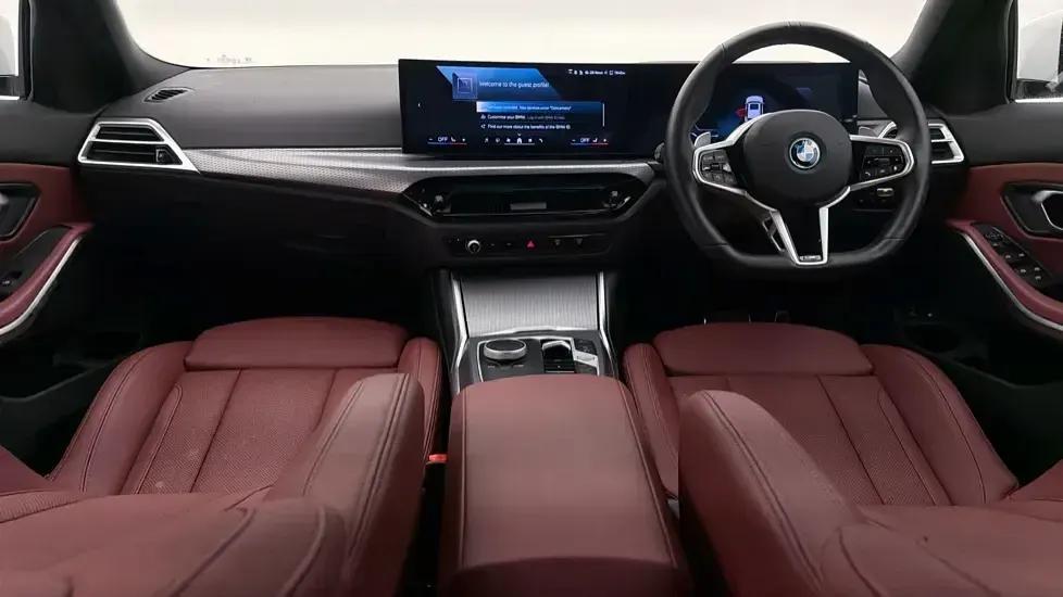 Used BMW 330 M Sport 288 HP (211 kW) 2025 White Estate