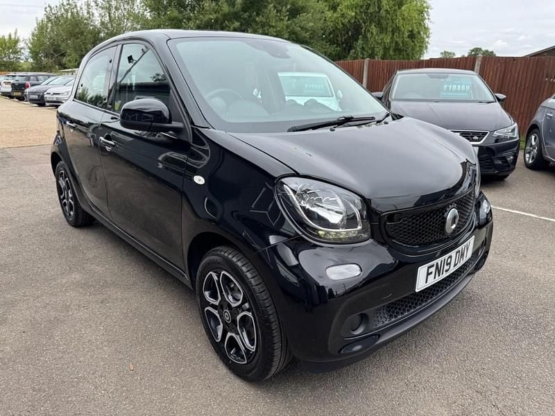 Black Used 2019 Smart ForFour Premium Hatchback | £7,469 (Fair price) - Image 1/4