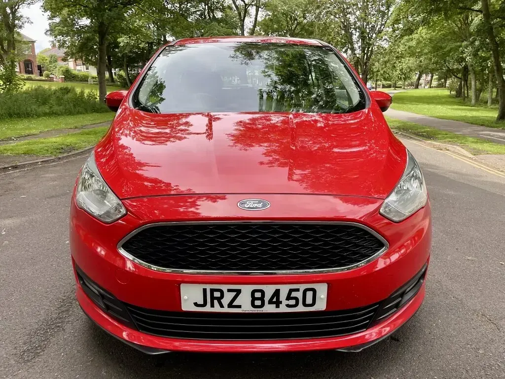 Used Ford Grand C-Max Zetec 120 HP (88 kW) 2015 Red MPV