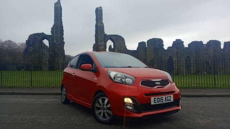 Red Used 2015 Kia Picanto Hatchback | £3,699 (Good price) - Image 1/4