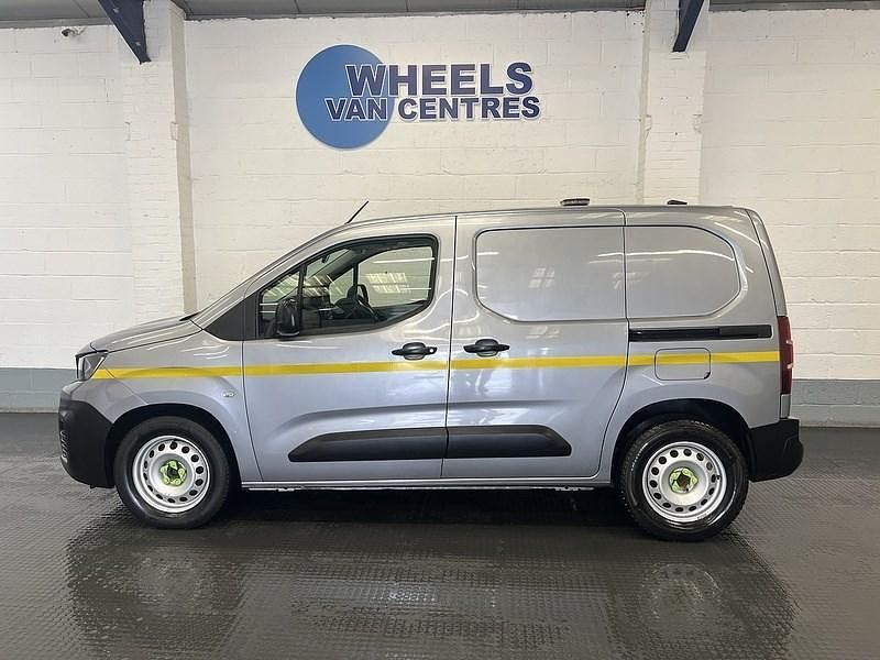 Used Peugeot Partner S 131 HP (96 kW) 2020 Grey MPV