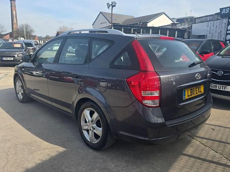 Used Kia Ceed 124 HP (91 kW) 2011 Grey Hatchback