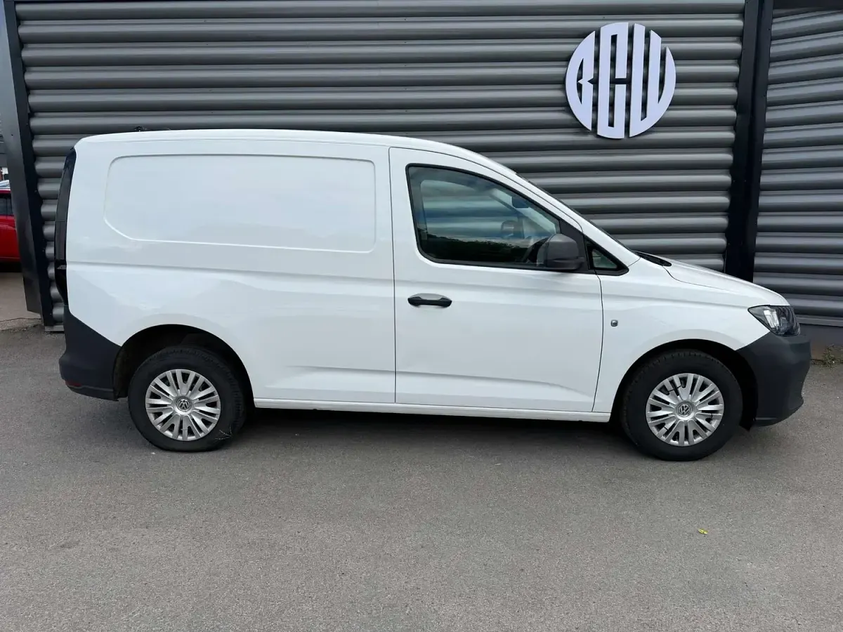 Used VW Caddy 122 HP (89 kW) 2022 White MPV