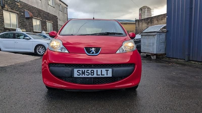Red Used 2009 Peugeot 107 Hatchback | £1,395 (Good price) - Image 1/4