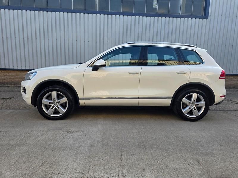 Used VW Touareg 2011 White SUV