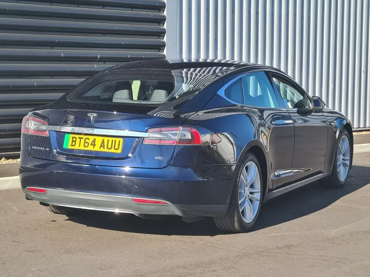 Used Tesla Model S 278 kW (379 HP) 2014 Blue Hatchback