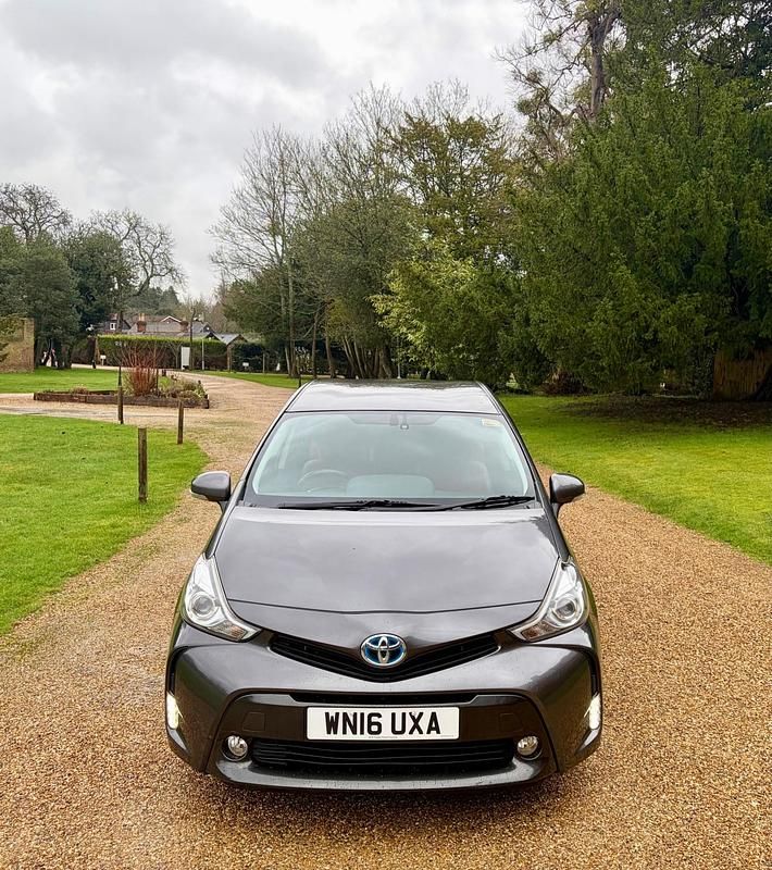 Usado Toyota Prius+ Plus 2016 Cinzento Monovolume