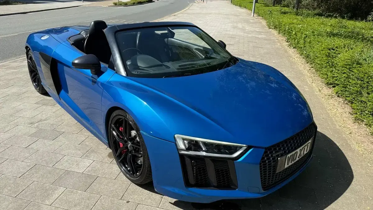 Used Audi R8 Spyder Advanced 540 HP (397 kW) 2017 Blue Cabriolet