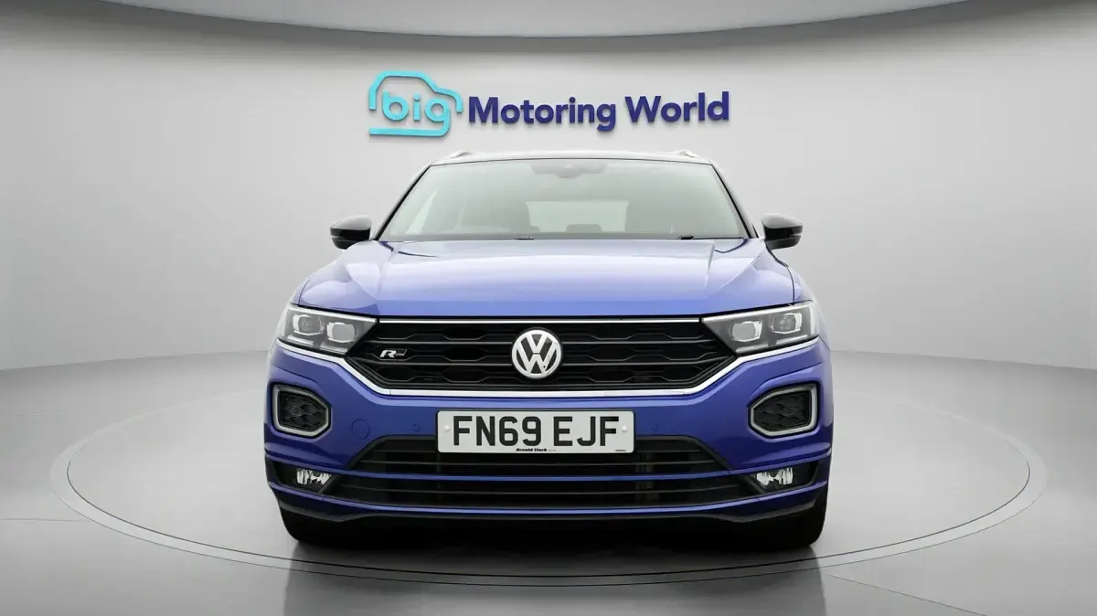 Used VW T-Roc R-line 190 HP (139 kW) 2019 Blue SUV