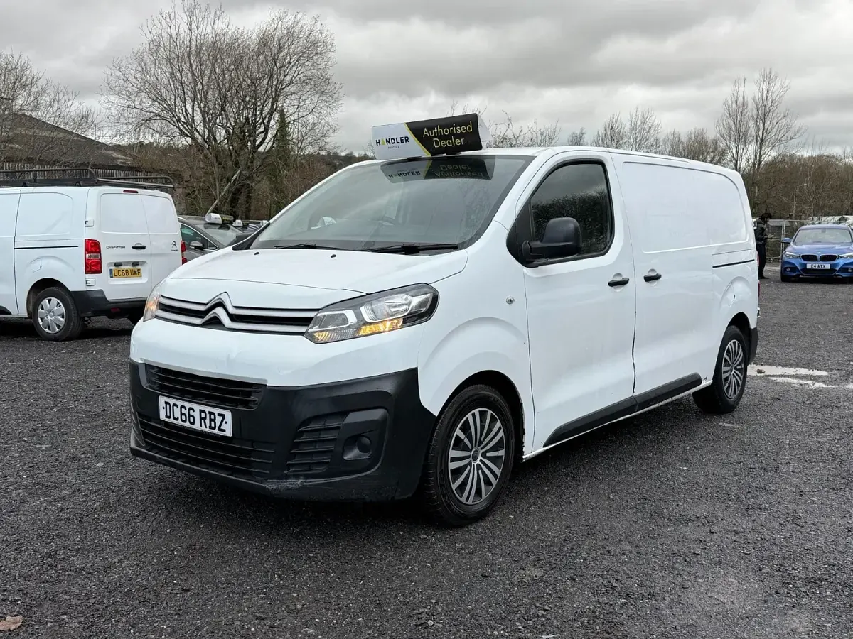 Used Citroën Dispatch 115 HP (84 kW) 2016 White MPV